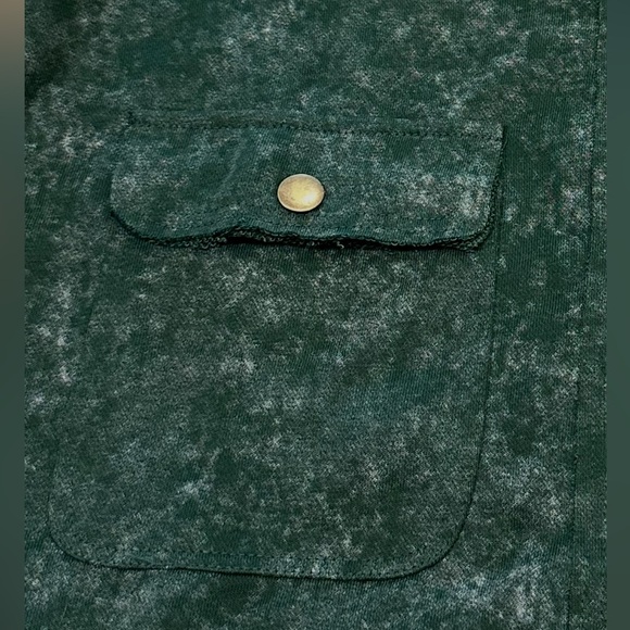 Washed Shacket Size Small Green Snap Button Closure Front Snap Pockets Casual - Picture 9 of 12